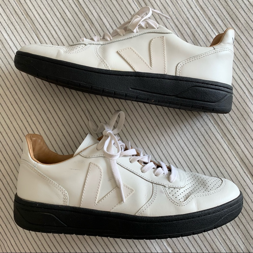 Veja Bastille Black Sole Leather Sneakers
